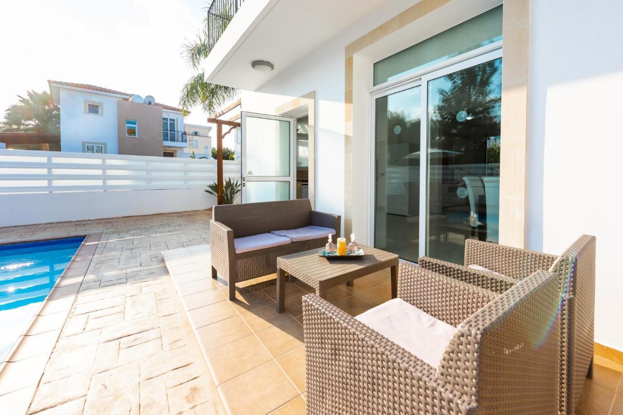 Villa Palm Breeze By Ezoria Villas Protaras Exterior photo