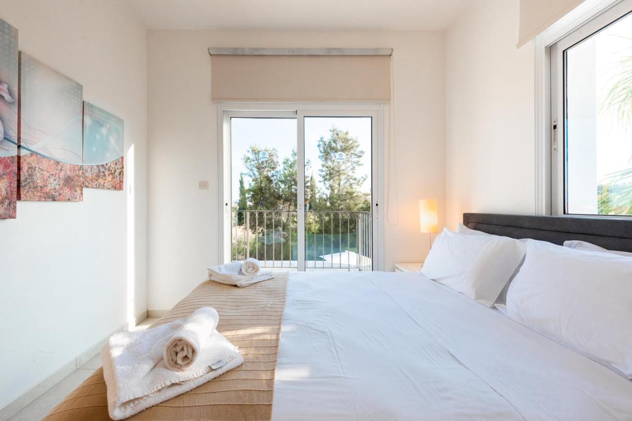 Villa Palm Breeze By Ezoria Villas Protaras Exterior photo