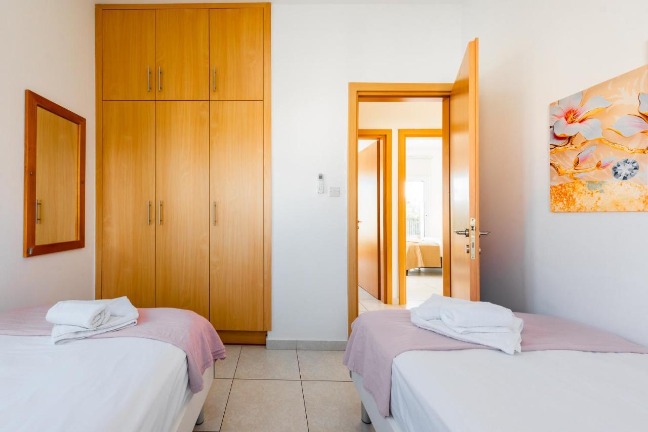 Villa Palm Breeze By Ezoria Villas Protaras Exterior photo