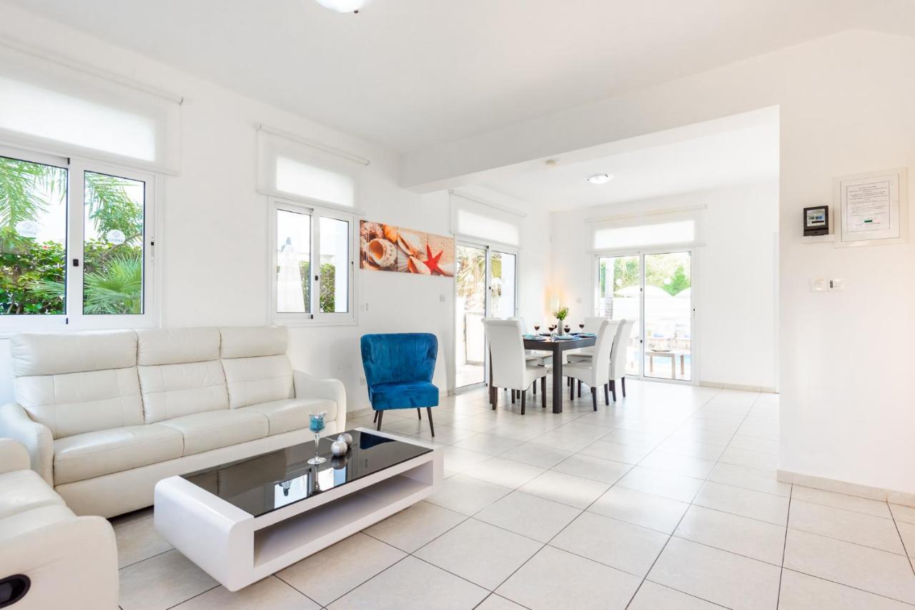 Villa Palm Breeze By Ezoria Villas Protaras Exterior photo