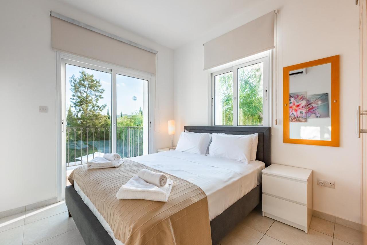 Villa Palm Breeze By Ezoria Villas Protaras Exterior photo