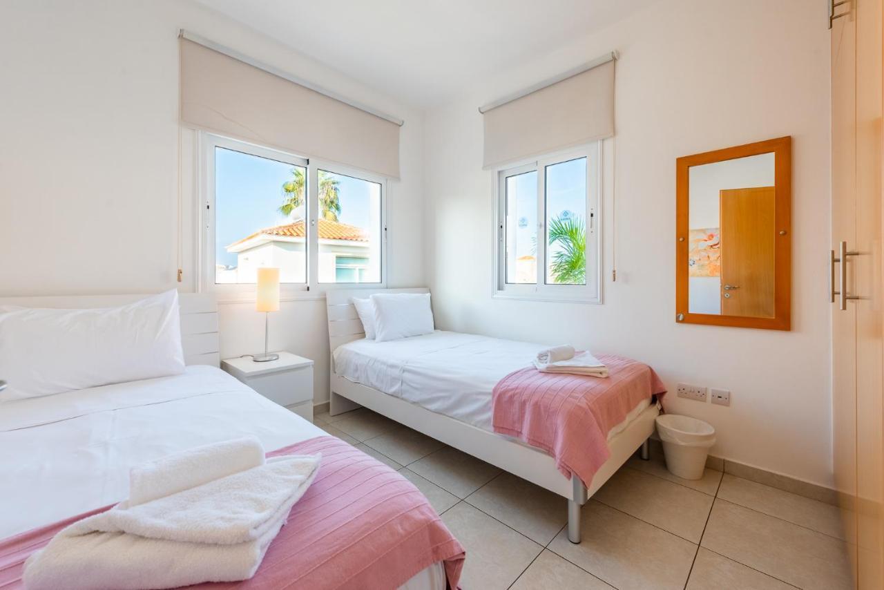 Villa Palm Breeze By Ezoria Villas Protaras Exterior photo